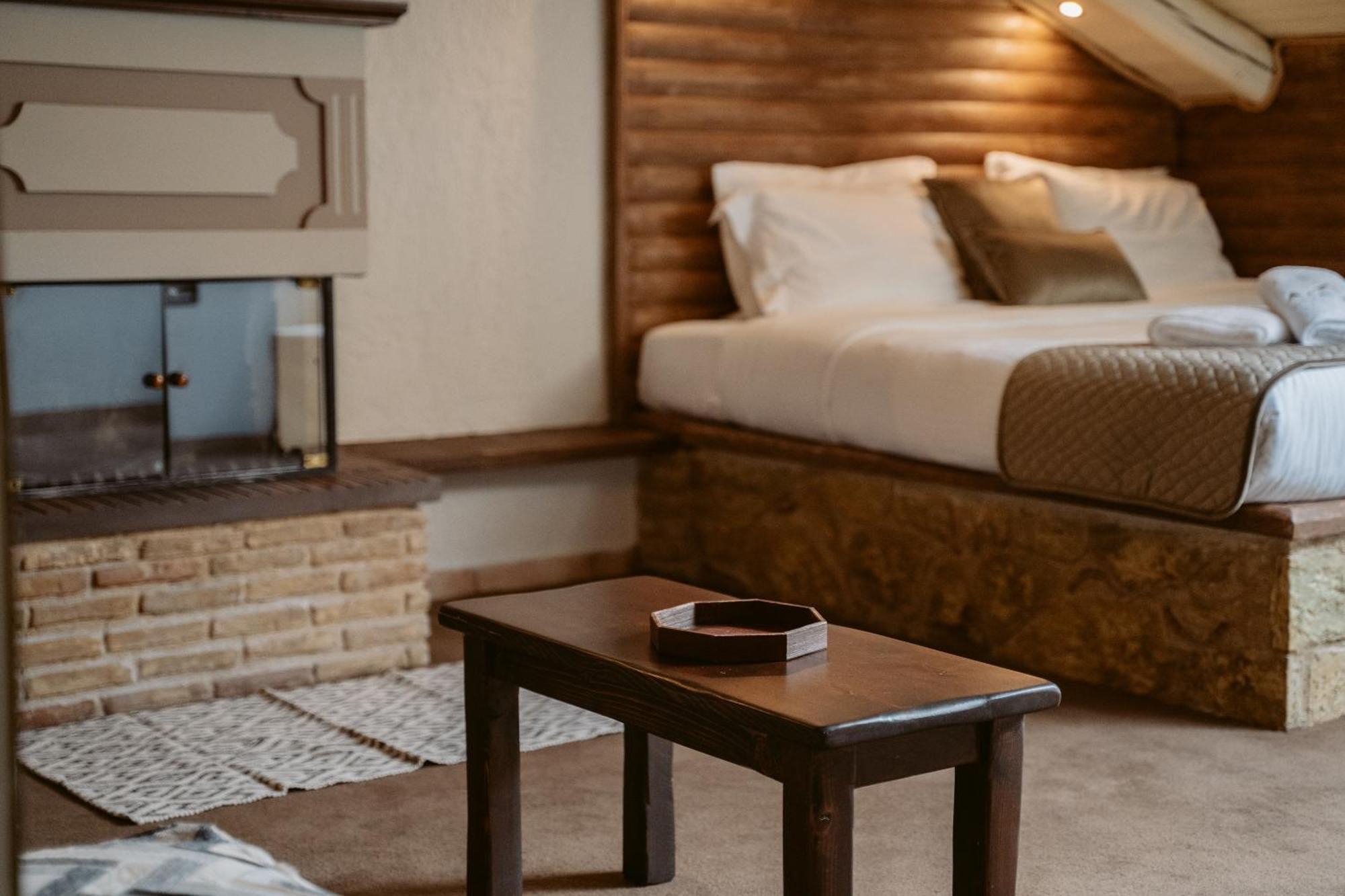 Afanos Guesthouse Arachova Eksteriør billede