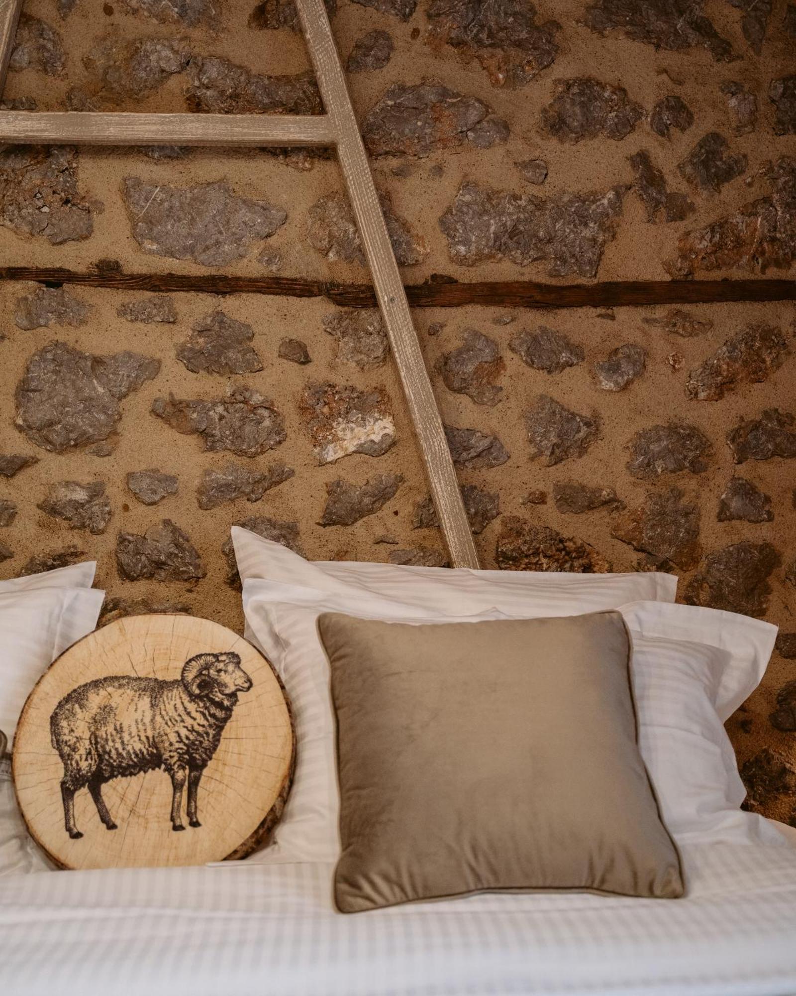 Afanos Guesthouse Arachova Eksteriør billede